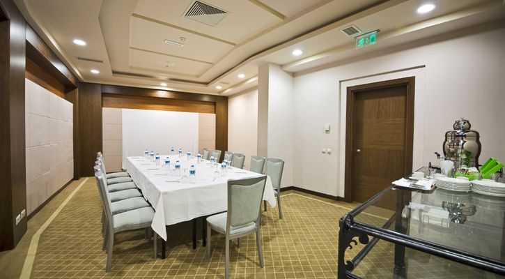 LiMAK LARA HOTEL