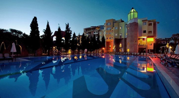 LiMAK ARCADiA HOTEL