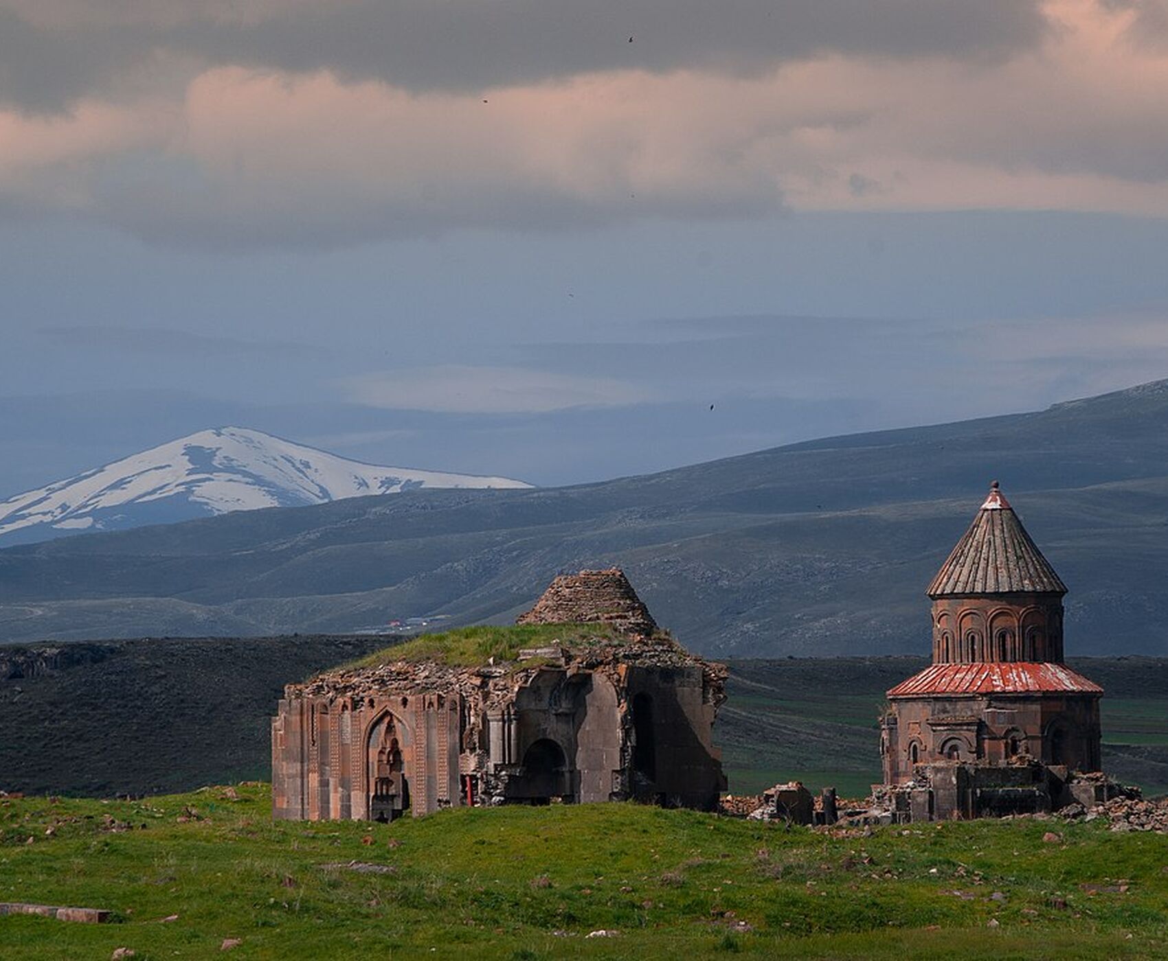 UÇAKLI VAN KARS VE KARADENİZ YAYLALARI