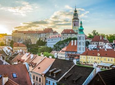 Antalya Çıkışlı Uçaklı Orta Avrupa Yıldızları: Polonya, Avusturya ve Çekya