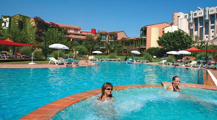 LiMAK LiMRA HOTEL