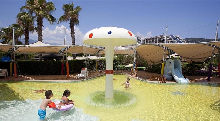 LiMAK LiMRA HOTEL
