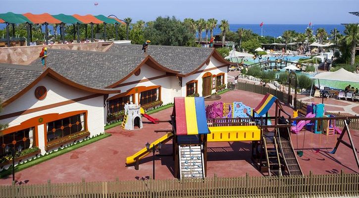 LiMAK LiMRA HOTEL