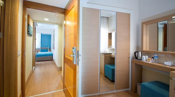 LiMAK LiMRA HOTEL