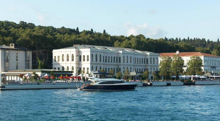 Four Seasons Hotel Istanbul At The Bosphorus