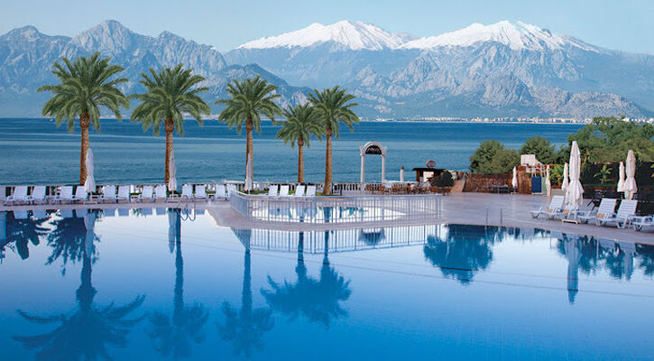Adonis Hotel