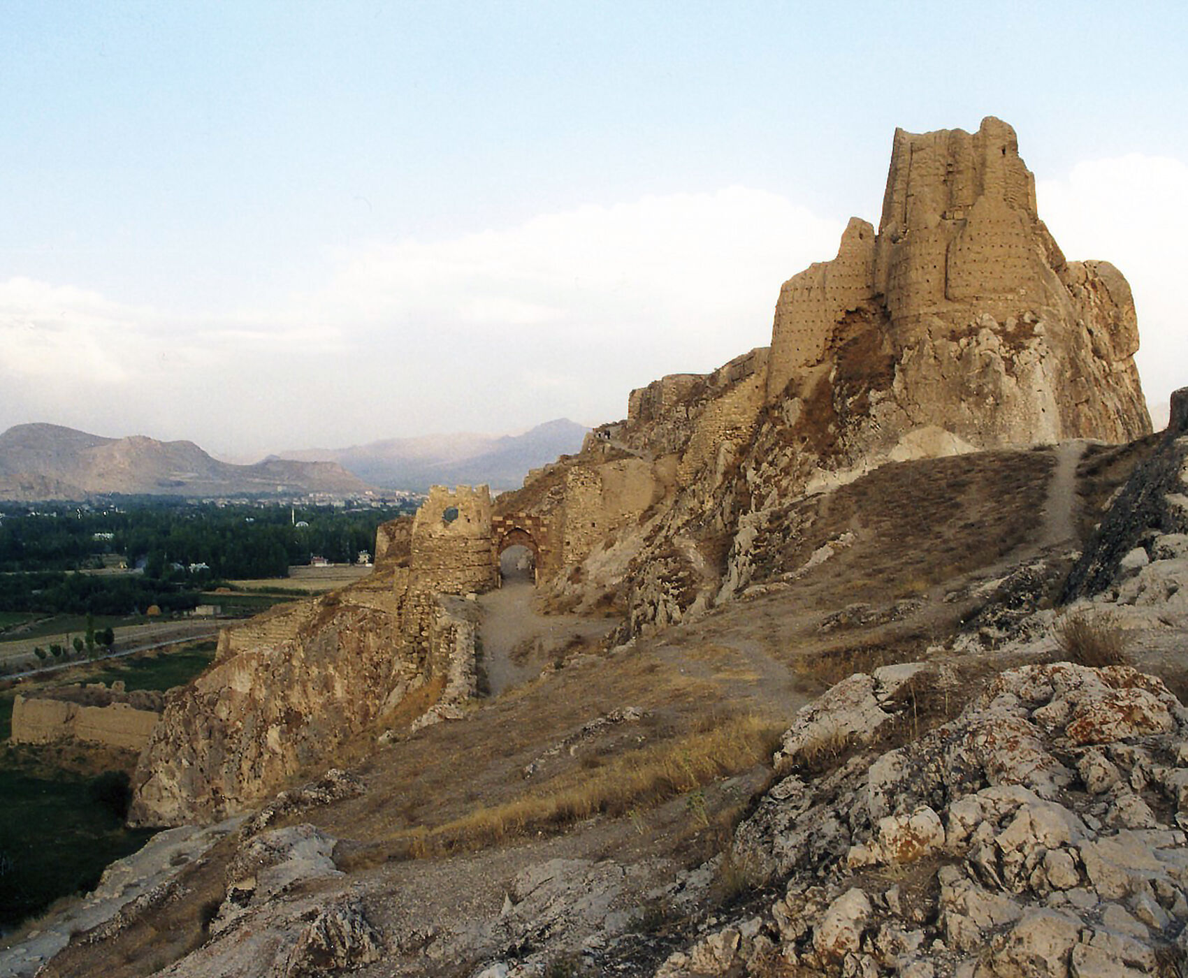UÇAKLI VAN KARS KARADENİZ BATUM TURU