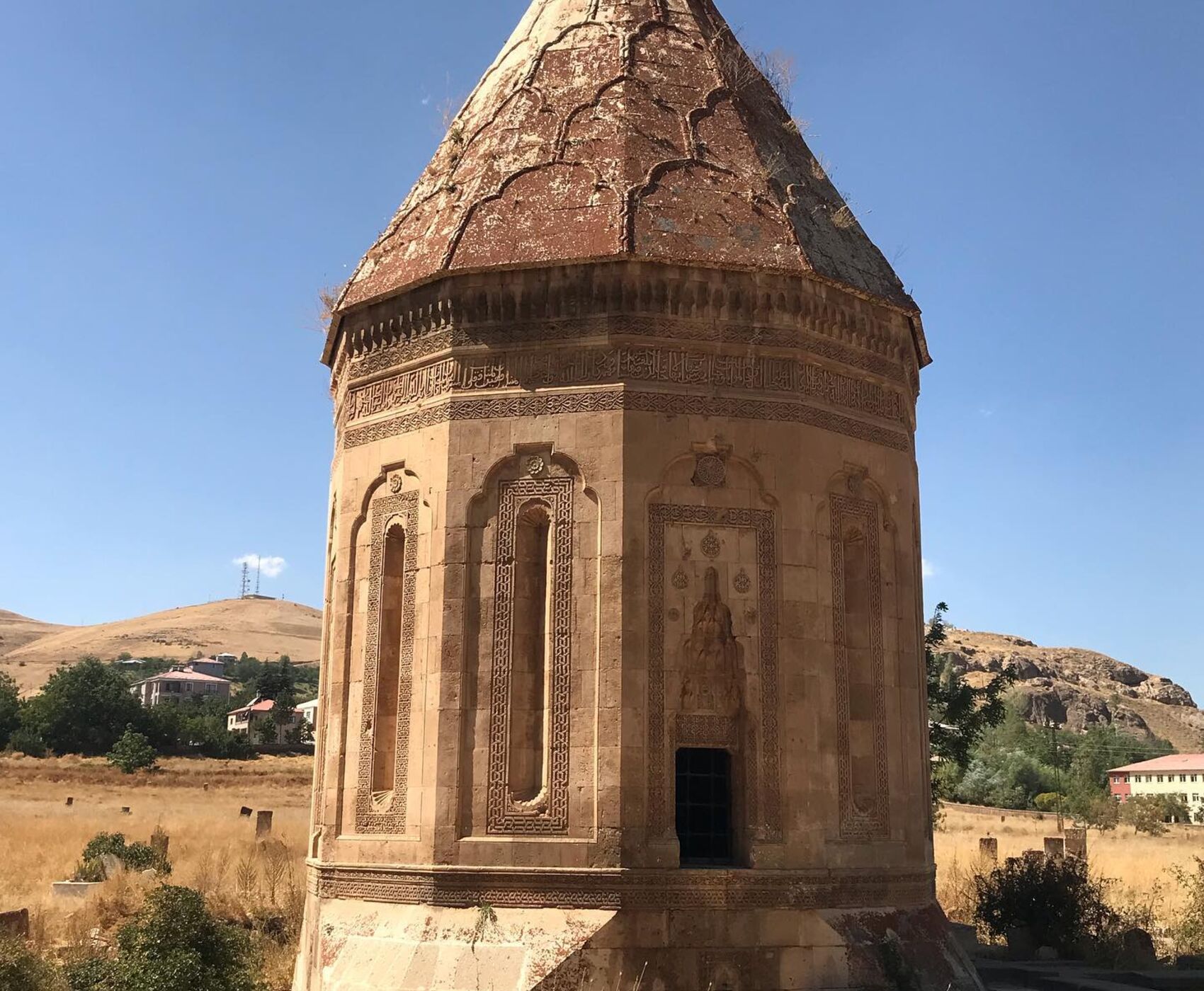 UÇAKLI VAN KARS KARADENİZ BATUM TURU