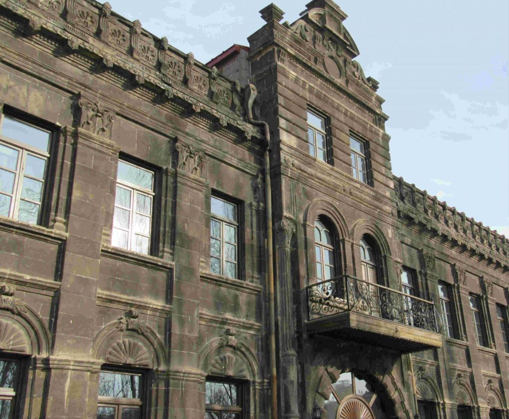 UÇAKLI VAN KARS KARADENİZ BATUM TURU