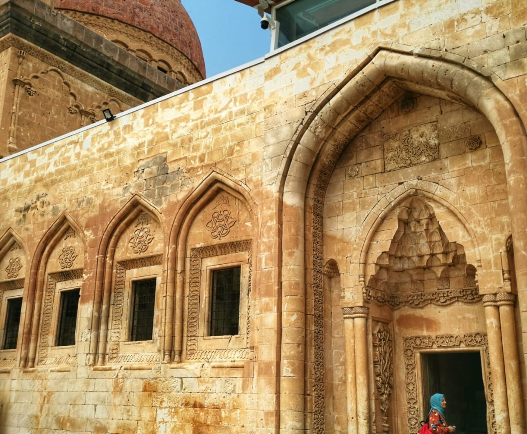 UÇAKLI VAN KARS KARADENİZ BATUM TURU