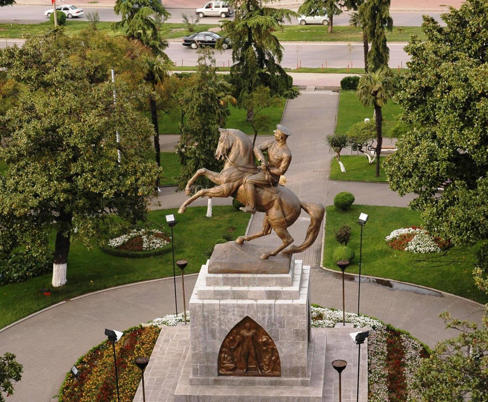 UÇAKLI VAN KARS KARADENİZ BATUM TURU