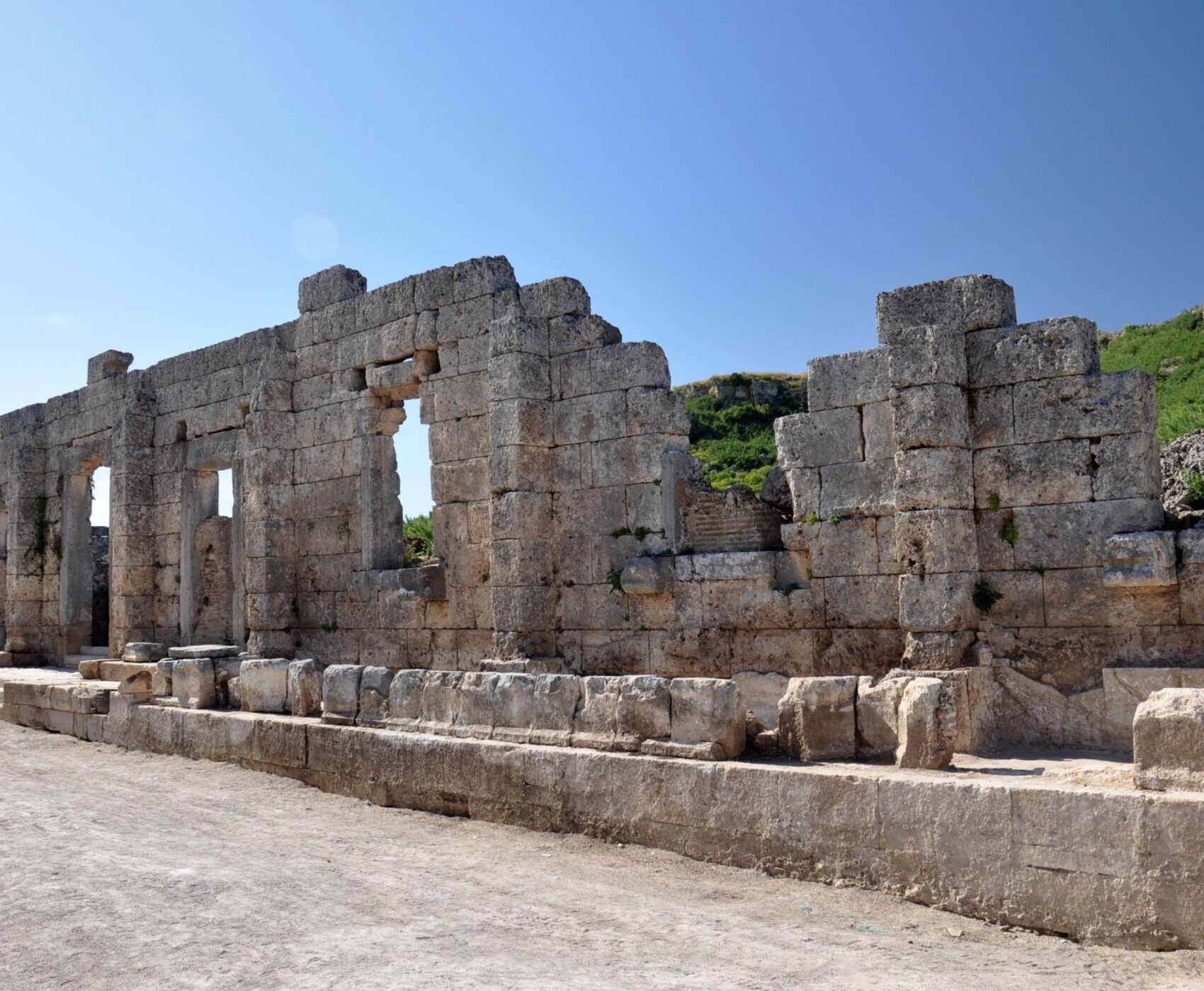 PERGE & ASPENDOS & SIDE TOUR 