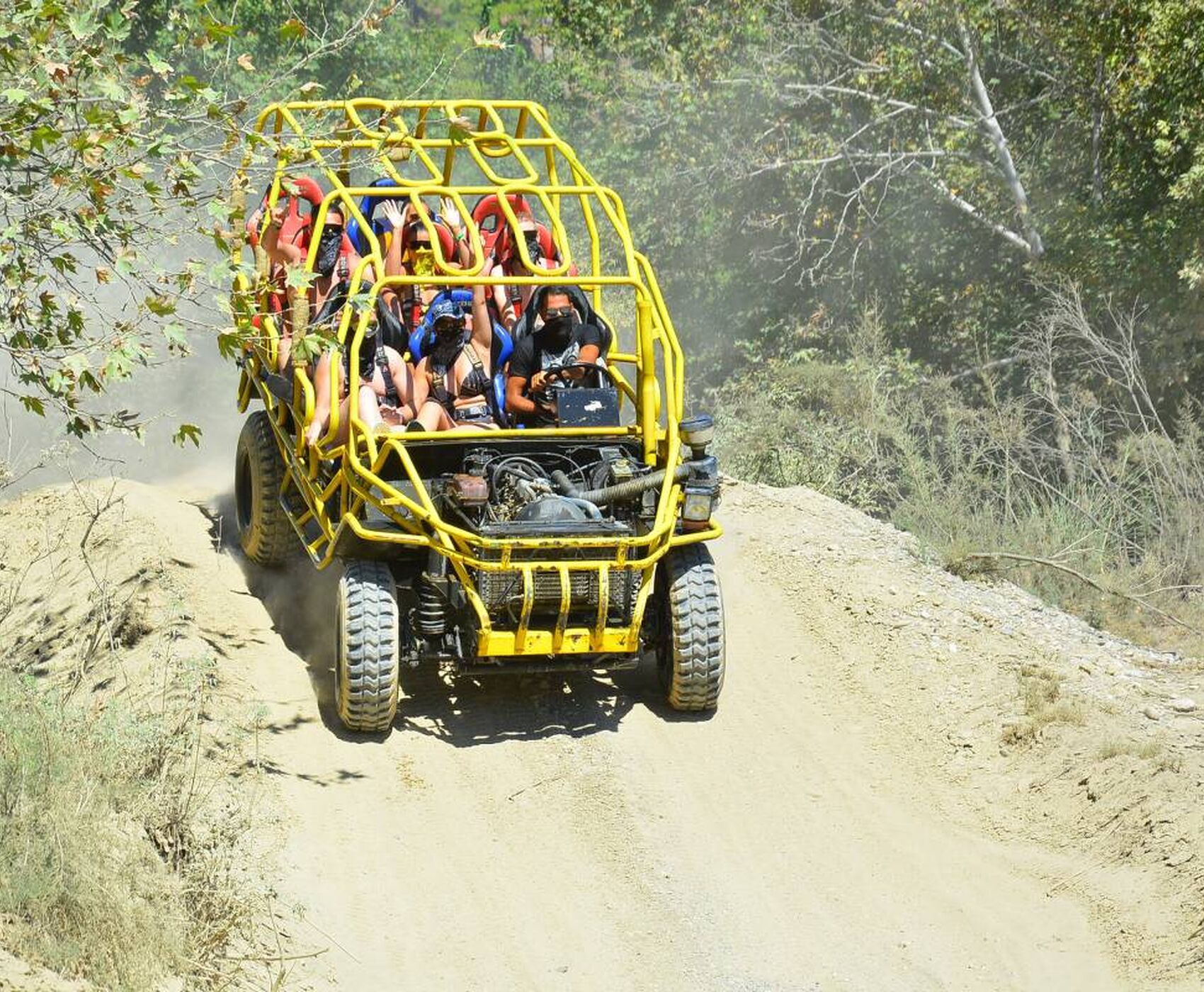 AKREP (MONSTER) JEEP SAFARİ & RAFTİNG