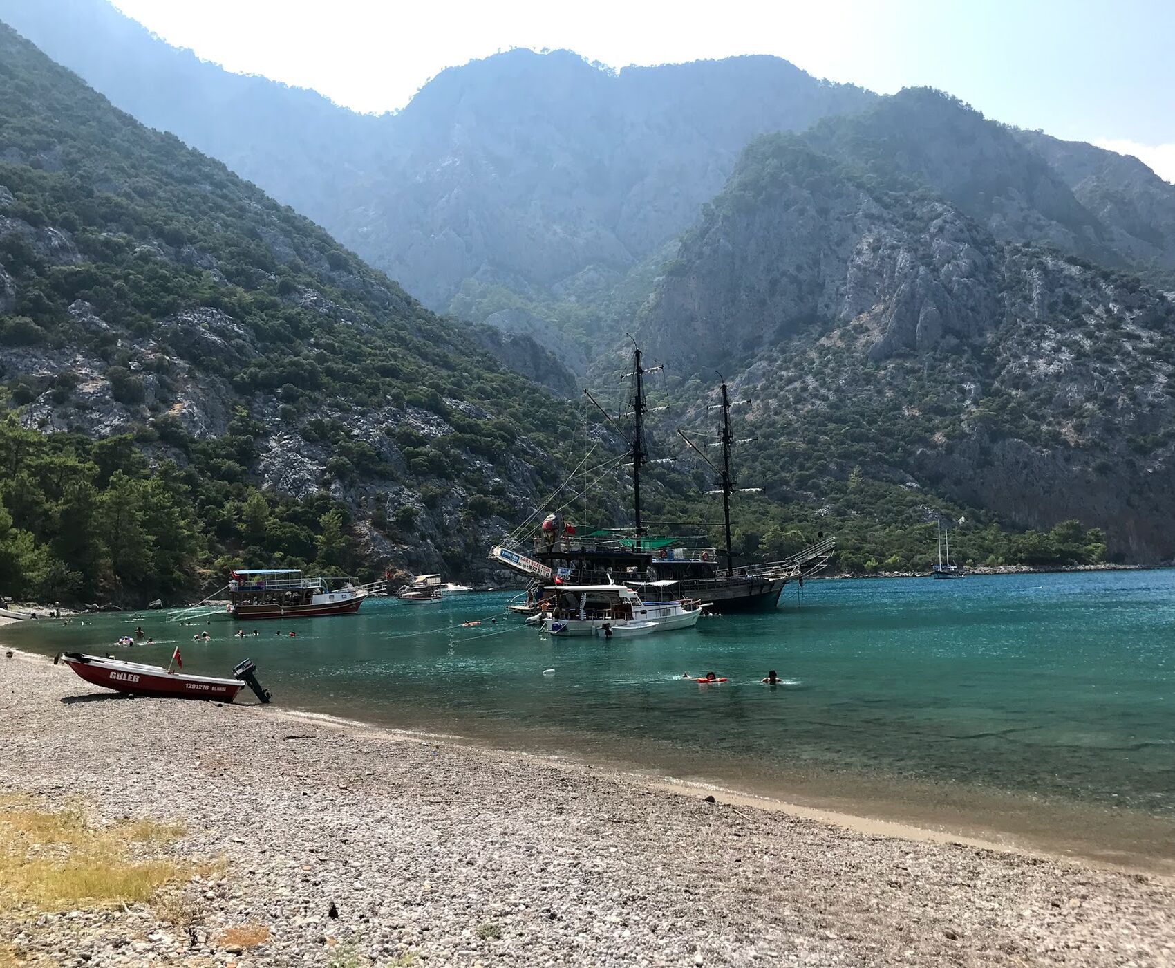 ADRASAN - GENOESЕ & AQUARIUM BAYS YACHT TOUR