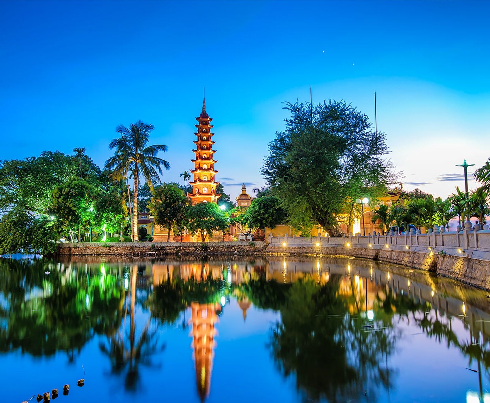VIETNAM & CAMBODIA TOUR WITH FLIGHT