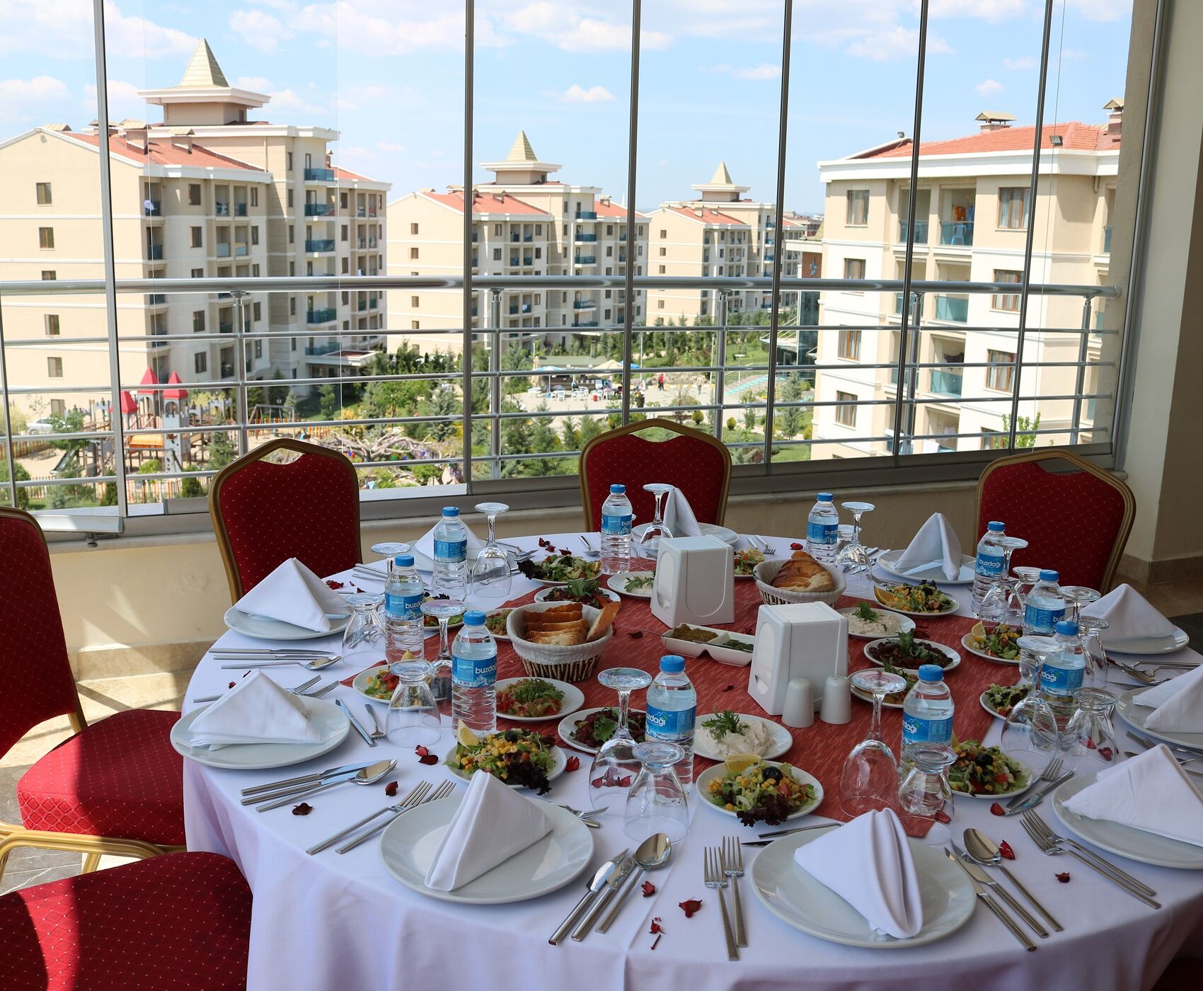 Grand Özgül Termal & Spa Tatil Köyü 2 Gece 3 Gün