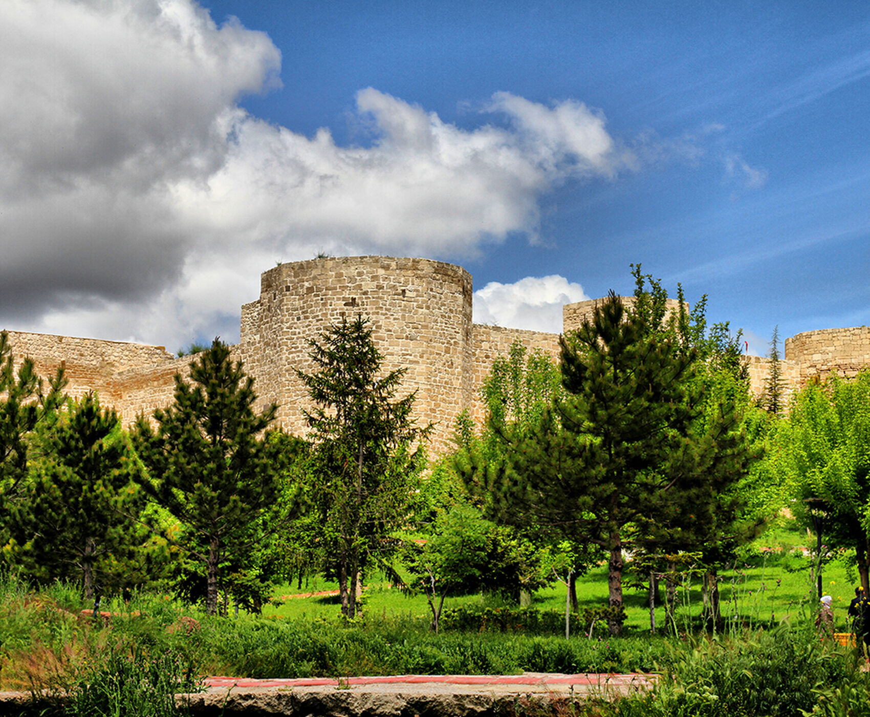 TULIP GARDENS & KARAMAN & TAŞKALE GRANARIES