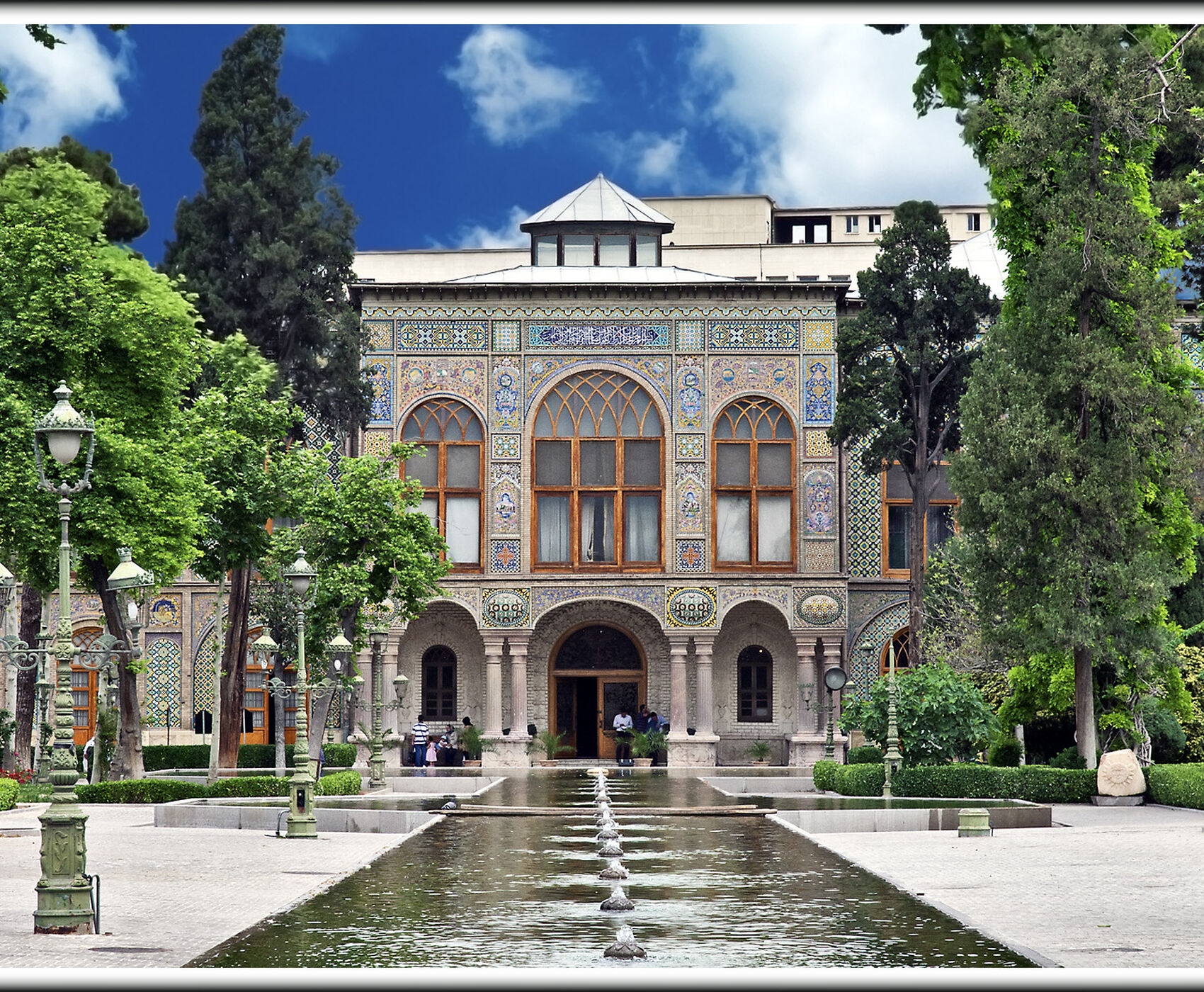 ANTALYA VE İSTANBUL DAN UÇAKLI BÜYÜK İRAN TURU (EKONOMİK PAKET)