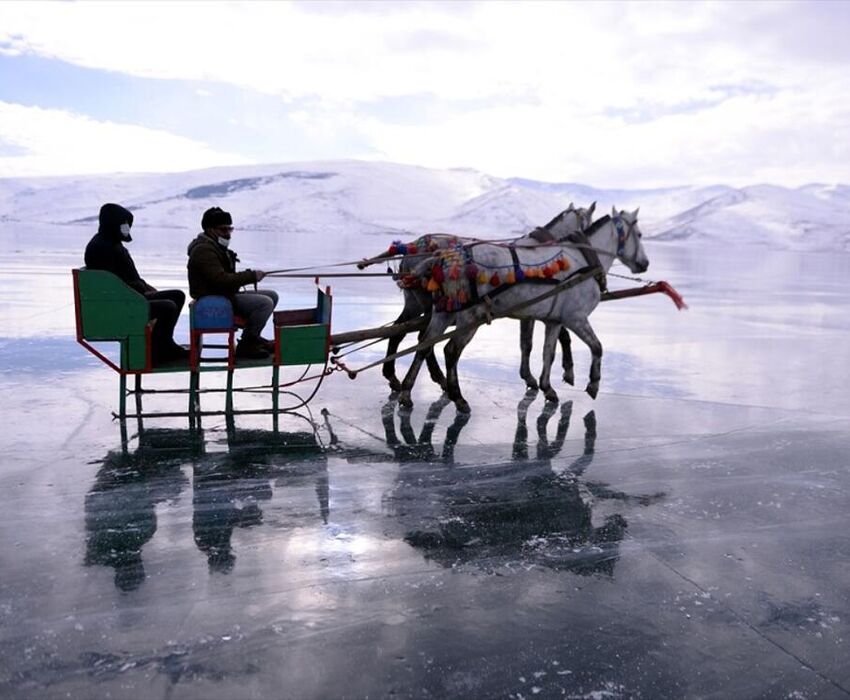 UÇAKLI VAN KARS KARADENİZ YAYLALARI