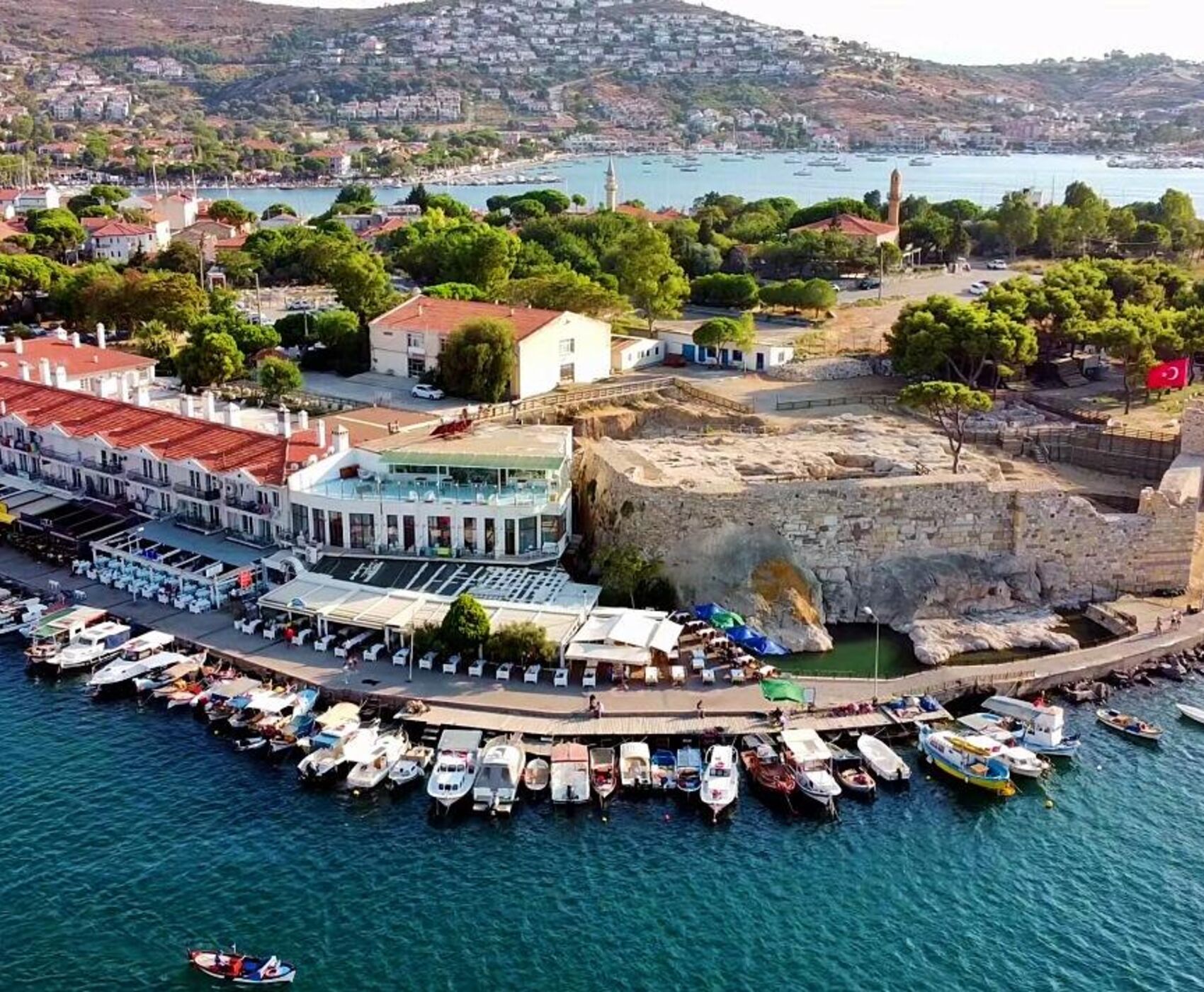 UÇAKLI İZMİR &ALAÇATI & FOÇA & AYVALIK &  BOZCAADA & ÇANAKKALE & BANDIRMA & BURSA 