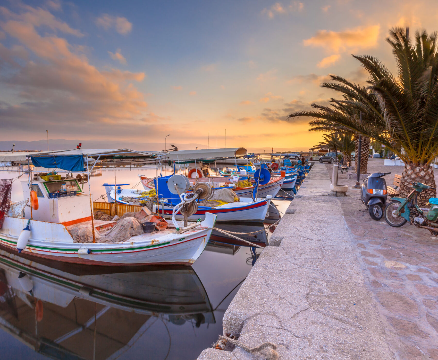 UÇAKLI İZMİR &ALAÇATI & FOÇA & AYVALIK &  BOZCAADA & ÇANAKKALE & BANDIRMA & BURSA 