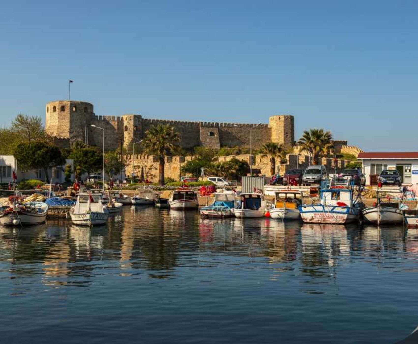 UÇAKLI İZMİR &ALAÇATI & FOÇA & AYVALIK &  BOZCAADA & ÇANAKKALE & BANDIRMA & BURSA 