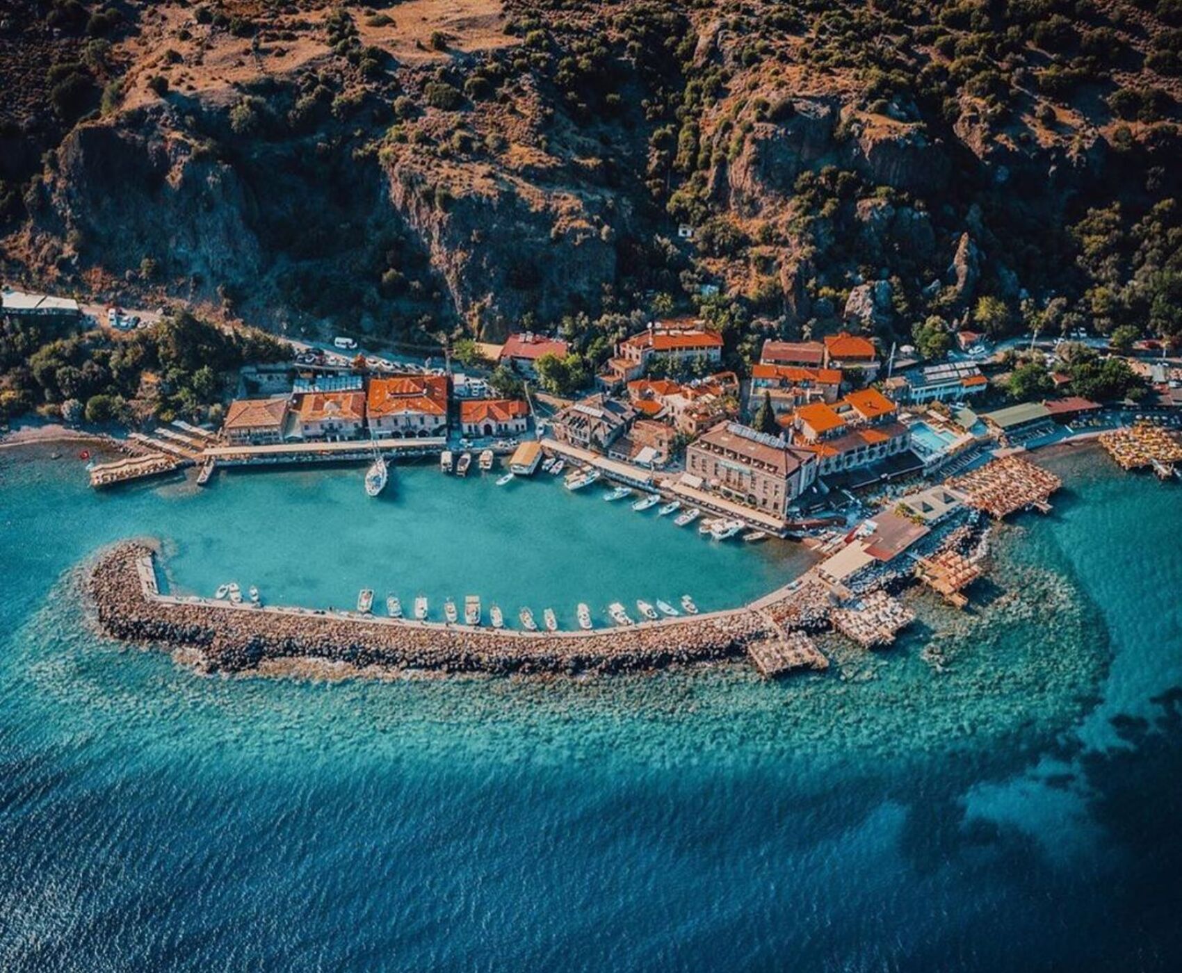 UÇAKLI İZMİR &ALAÇATI & FOÇA & AYVALIK &  BOZCAADA & ÇANAKKALE & BANDIRMA & BURSA 