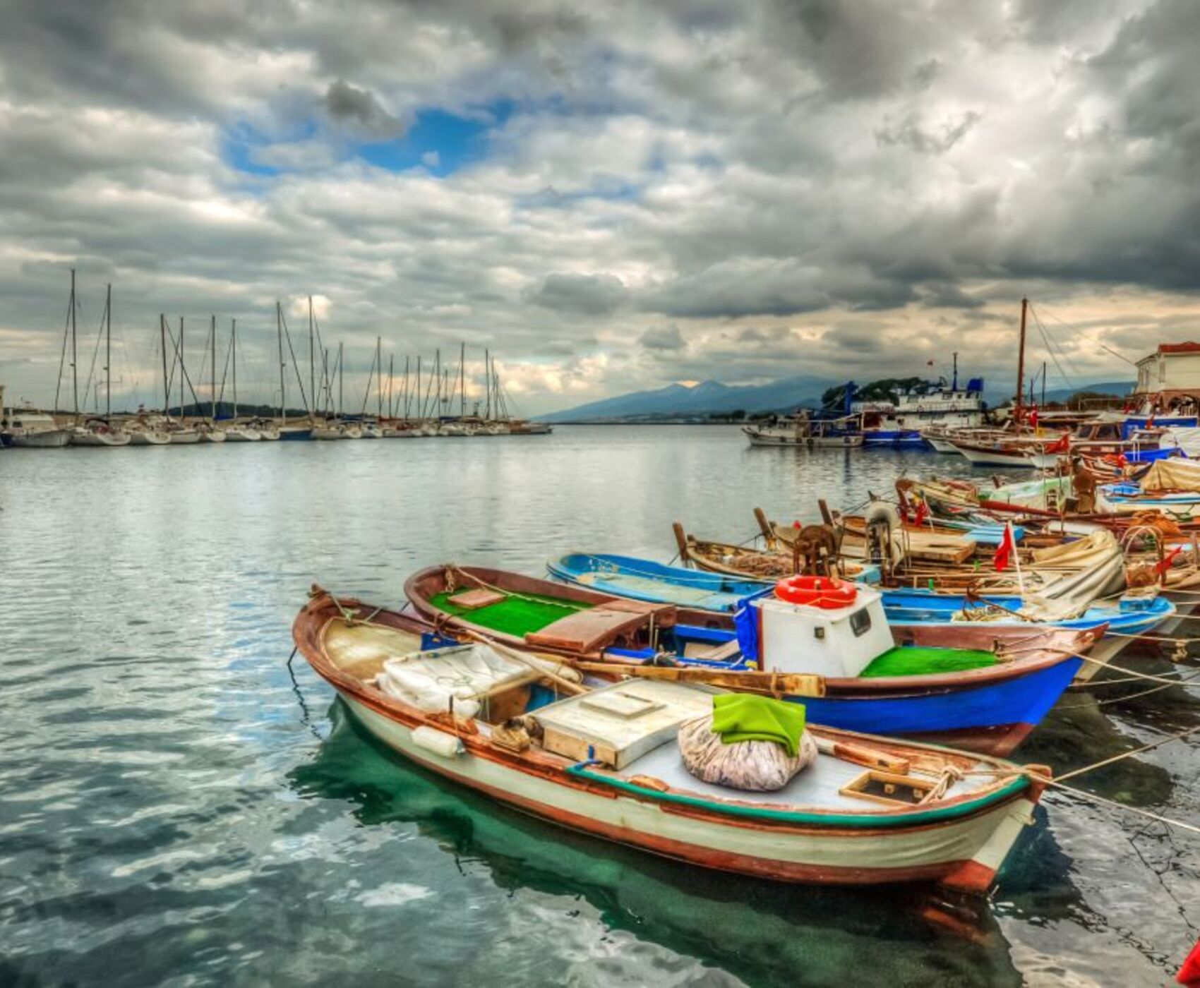 UÇAKLI İZMİR &ALAÇATI & FOÇA & AYVALIK &  BOZCAADA & ÇANAKKALE & BANDIRMA & BURSA 