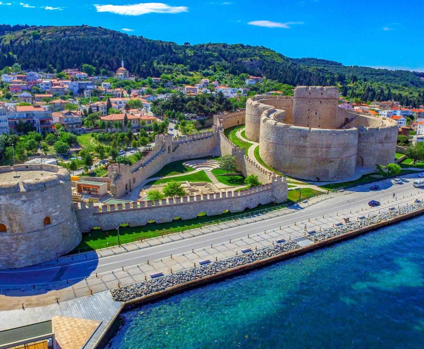 UÇAKLI İZMİR &ALAÇATI & FOÇA & AYVALIK &  BOZCAADA & ÇANAKKALE & BANDIRMA & BURSA 