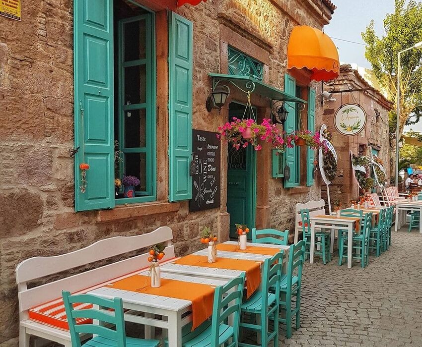UÇAKLI İZMİR &ALAÇATI & FOÇA & AYVALIK &  BOZCAADA & ÇANAKKALE & BANDIRMA & BURSA 