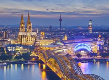 Fırsat Benelüx & Fransa & Almanya Turu (Tüm Turlar Dahil)