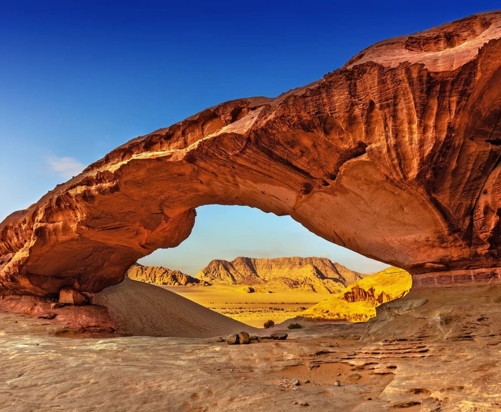 ANKARA ÇIKIŞLI VİZESİZ HER ŞEY DAHİL BAŞTAN BAŞA ÜRDÜN KEŞİF TURU
