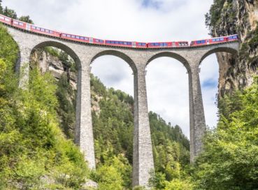 İzmir Çıkışlı Alp Dağlarında Bernina Express ile Tren Keyfi