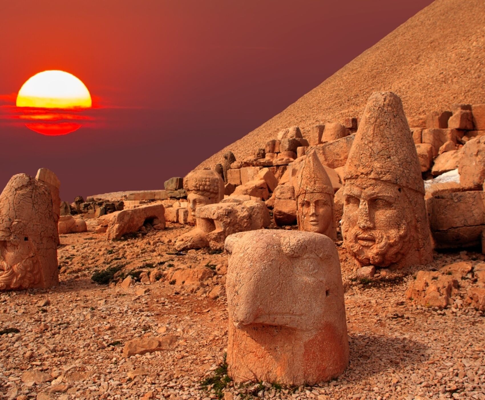 UÇAKLI  MARDİN - MİDYAT TURU