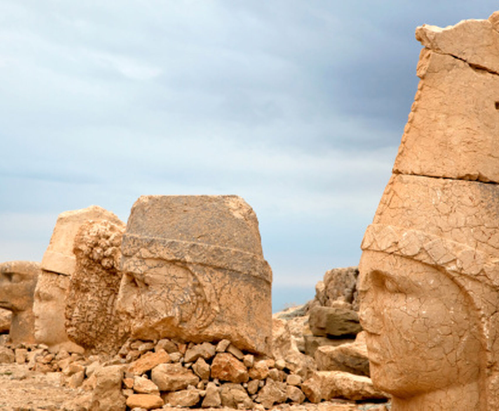UÇAKLI  MARDİN - MİDYAT TURU
