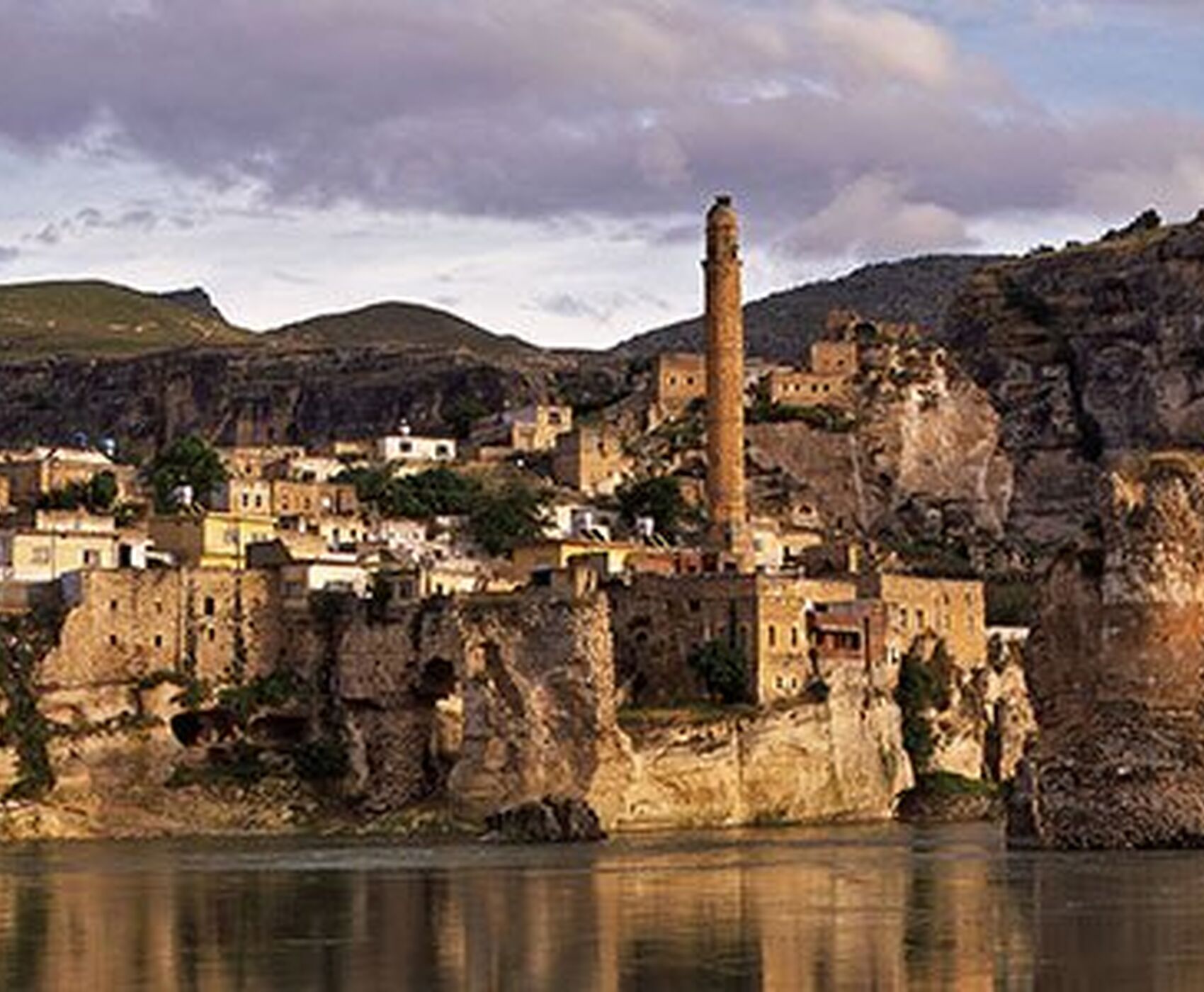 UÇAKLI  MARDİN - MİDYAT TURU